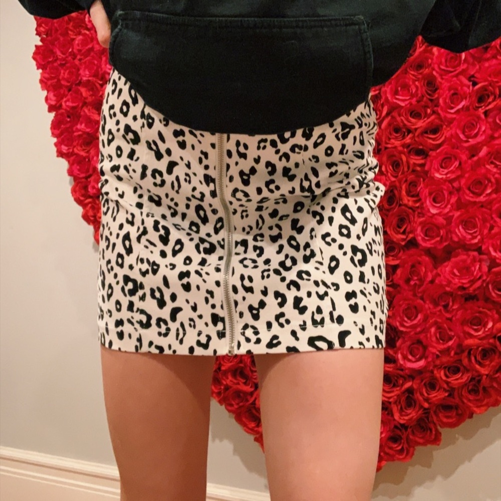 leopard mini skirt with zipper